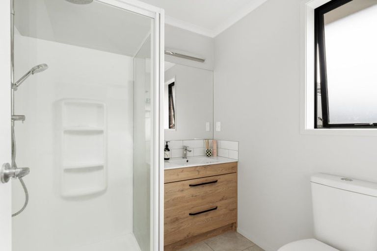 Photo of property in 8 Godwit Lane, Welcome Bay, Tauranga, 3112