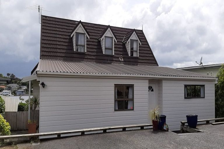 Photo of property in 21 Gledstane Road, Stanmore Bay, Whangaparaoa, 0932