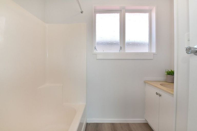 Photo of property in 15 Snells Beach Road, Snells Beach, 0920