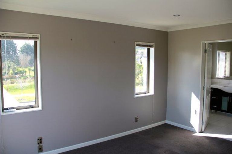 Photo of property in 1 Jade Lane, Paraparaumu, 5032