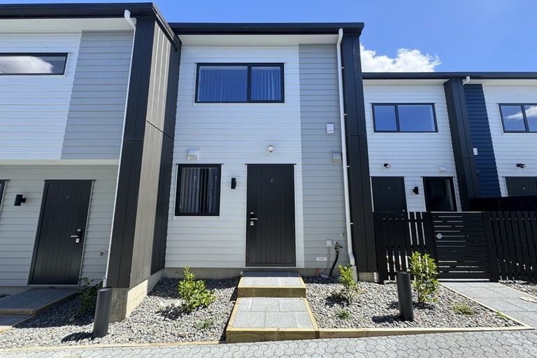 Photo of property in 2/17 Barneys Farm Road, Clendon Park, Auckland, 2103