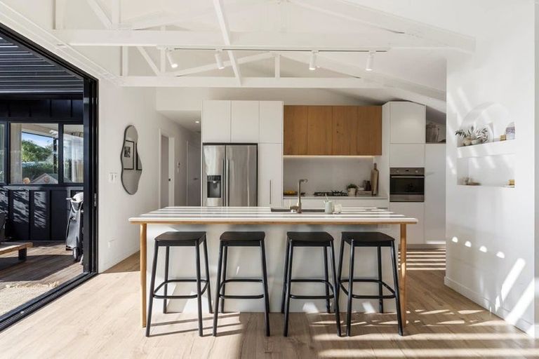 Photo of property in 1/7 Pine Road, Orewa, 0931