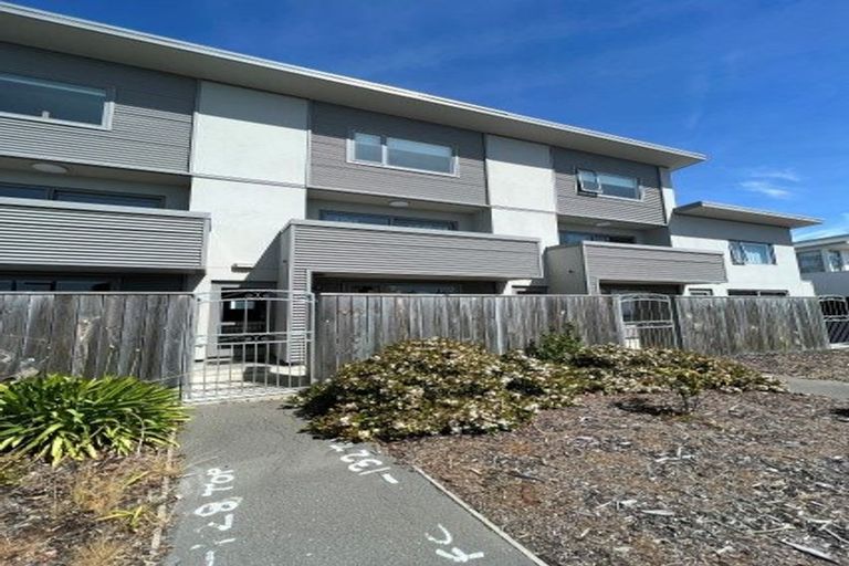 Photo of property in 463 Barbadoes Street, Edgeware, Christchurch, 8013
