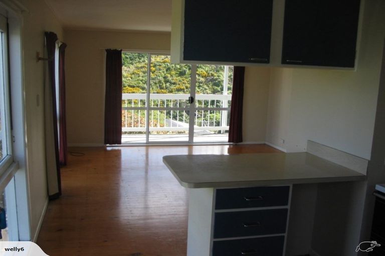 Photo of property in 15a Rakeiora Grove, Korokoro, Lower Hutt, 5012