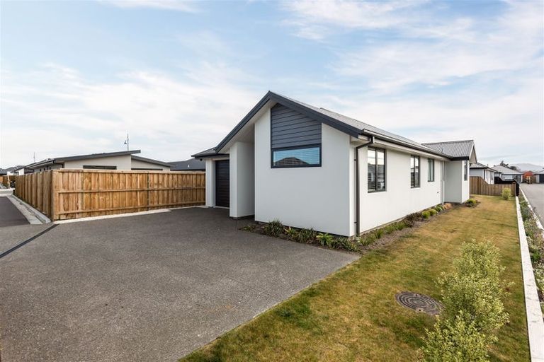 Photo of property in 21 Te Pakiaka Road, Pegasus, 7612