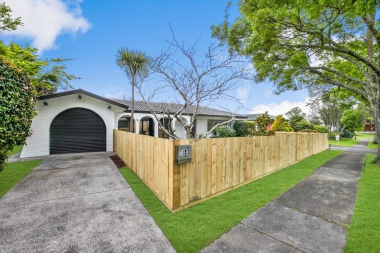 Photo of property in 1/20 Ashdown Place, Pahurehure, Papakura, 2113