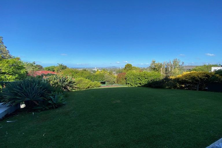 Photo of property in 50 Agincourt Street, Glenfield, Auckland, 0629