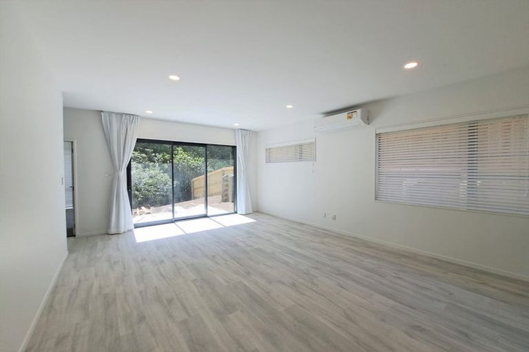 Photo of property in 10 Tagish Way, Orewa, 0931