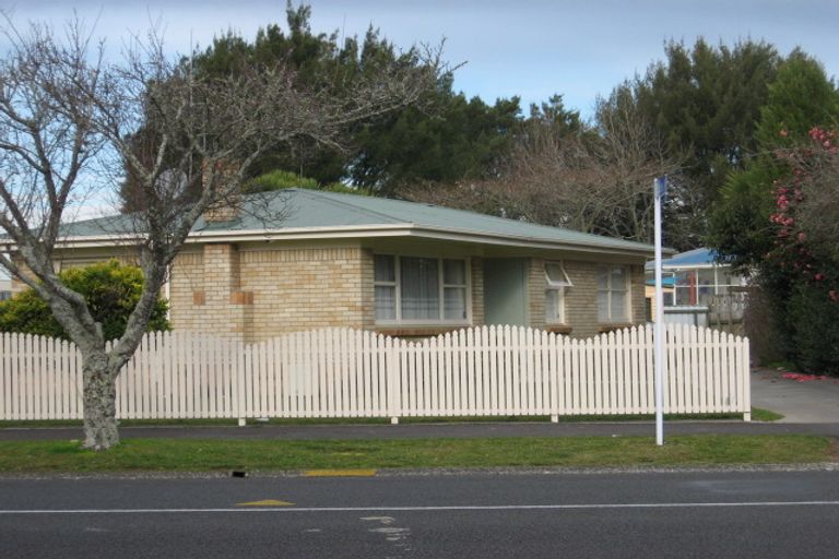 Photo of property in 66 Carrington Avenue, Silverdale, Hamilton, 3216