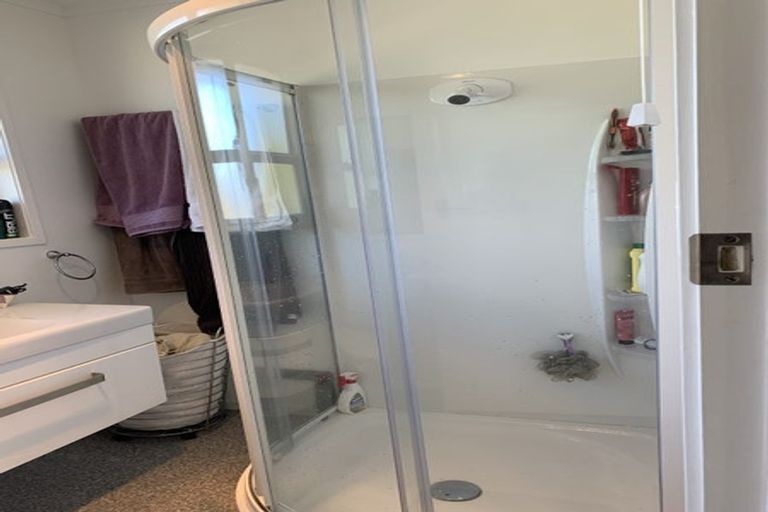 Photo of property in 2/19 Sudan Avenue, Milford, Auckland, 0620