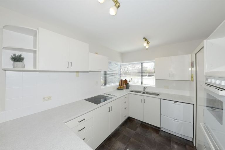 Photo of property in 431a Memorial Avenue, Burnside, Christchurch, 8053