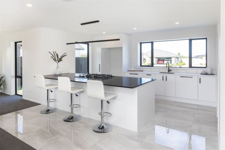 Photo of property in 15 Claremont Crescent, Amberley, 7410