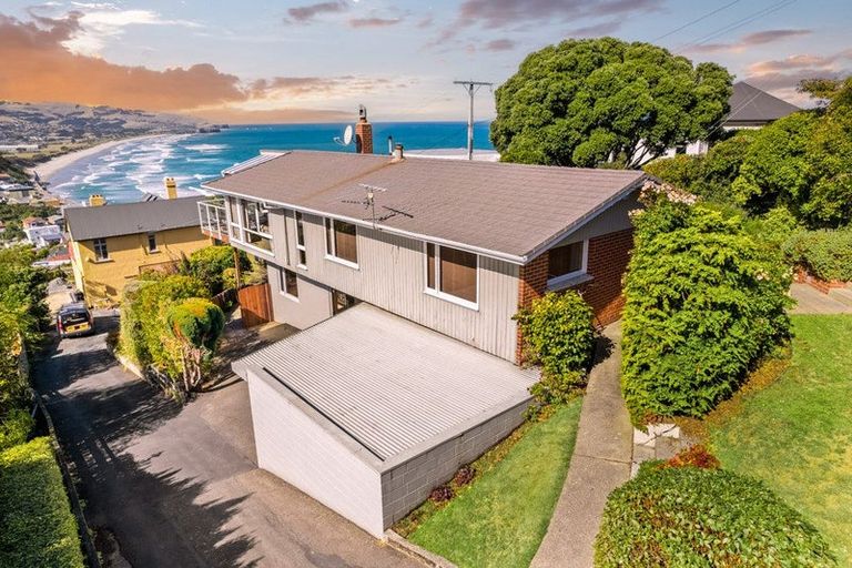 Photo of property in 106 Cliffs Road, Saint Clair, Dunedin, 9012