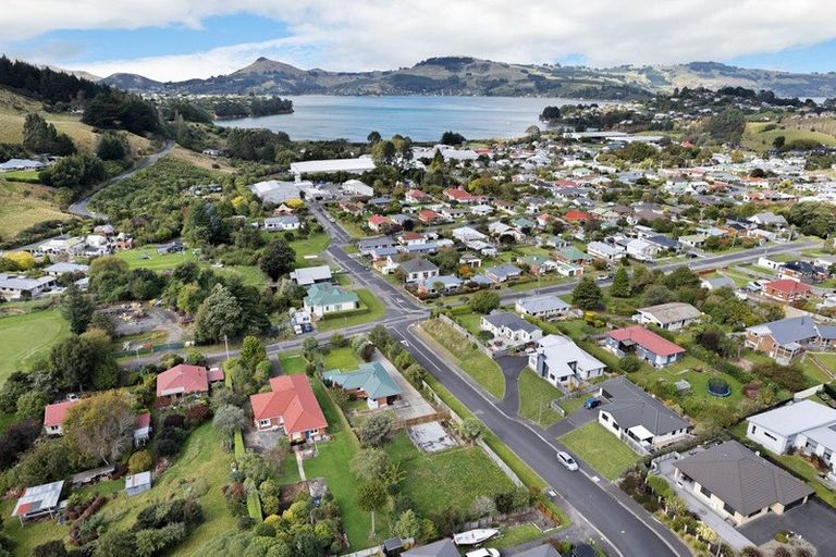 Photo of property in 28 Glendermid Close, Sawyers Bay, Port Chalmers, 9023