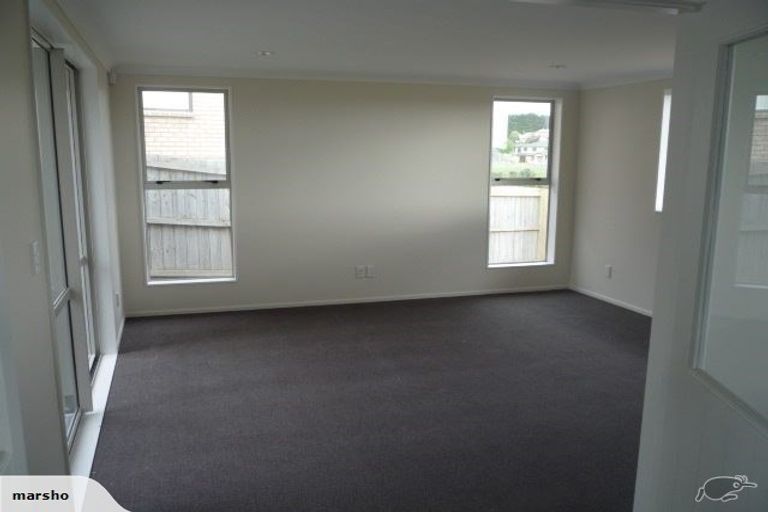 Photo of property in 24 Fairchild Avenue, Goodwood Heights, Auckland, 2105