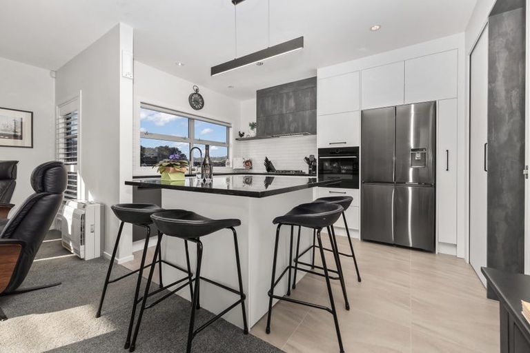 Photo of property in 17 John Burke Drive, Aotea, Porirua, 5024