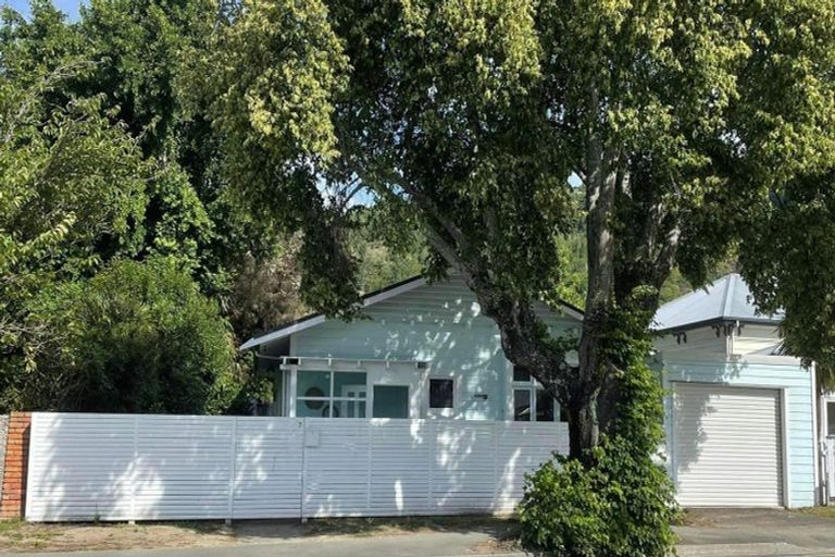 Photo of property in 7 Waimea Road, Nelson South, Nelson, 7010