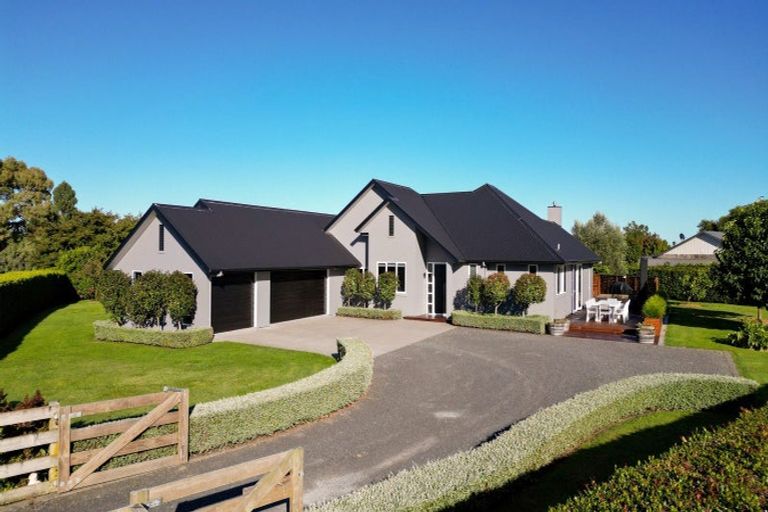 Photo of property in 555 Fencourt Road, Cambridge, 3493