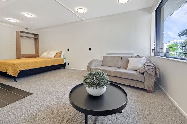 Photo of property in 106/3 Roxburgh Street, Mount Victoria, Wellington, 6011