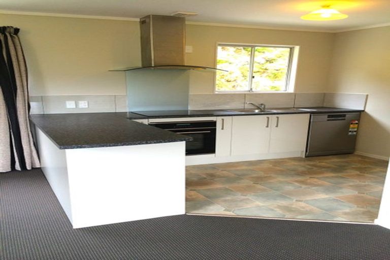 Photo of property in 12 Winnipeg Way, Kingston, Wellington, 6021