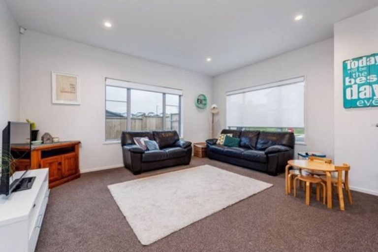 Photo of property in 54 Madison Terrace, Silverdale, 0932