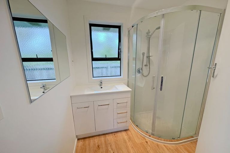 Photo of property in 16 Manor Place, Bryndwr, Christchurch, 8053