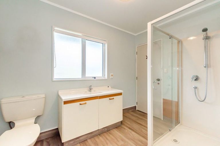 Photo of property in 26 Awanui Drive, Waikanae, 5036