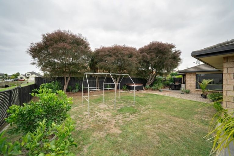 Photo of property in 41 Putaka Place, Papamoa Beach, Papamoa, 3118