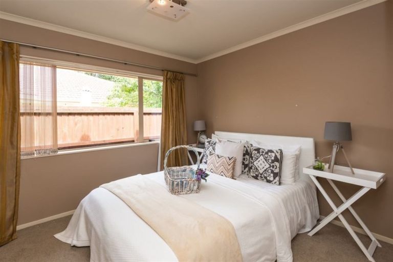 Photo of property in 1 Henridge Place, Avonhead, Christchurch, 8042