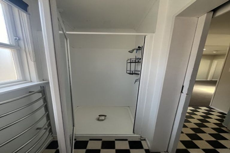 Photo of property in 5 Wha Street, Lyall Bay, Wellington, 6022