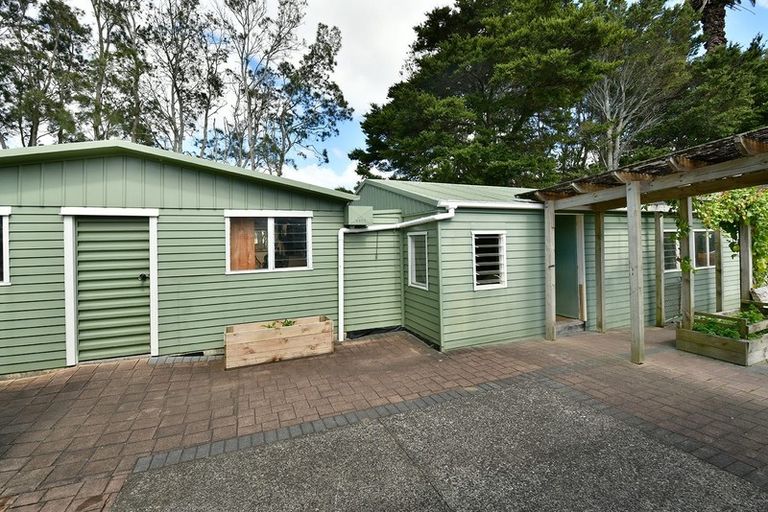 Photo of property in 2059 State Highway 16, Helensville, 0875