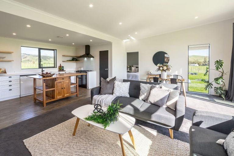 Photo of property in 34 Admiral Road, Gladstone, Masterton, 5883