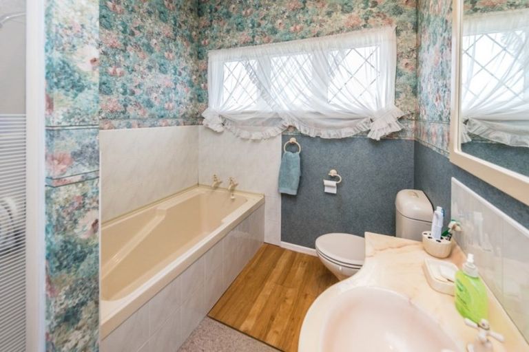 Photo of property in 25 Brassey Road, Saint Johns Hill, Whanganui, 4500