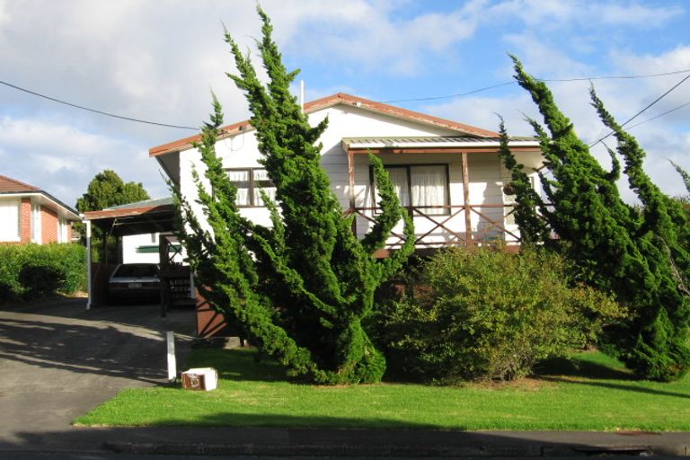 Photo of property in 1/18 Sherwood Avenue, Te Atatu South, Auckland, 0610