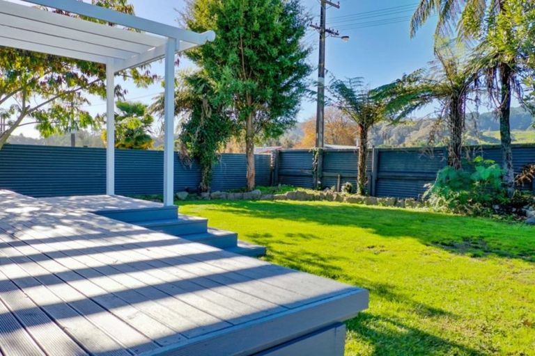 Photo of property in 12 Amokura Road, Taneatua, 3123