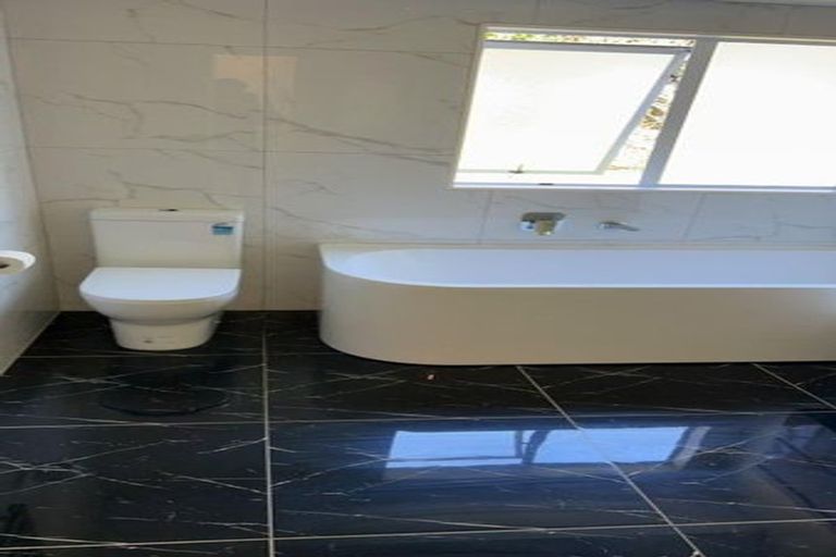 Photo of property in 5 Altair Place, Windsor Park, Auckland, 0632