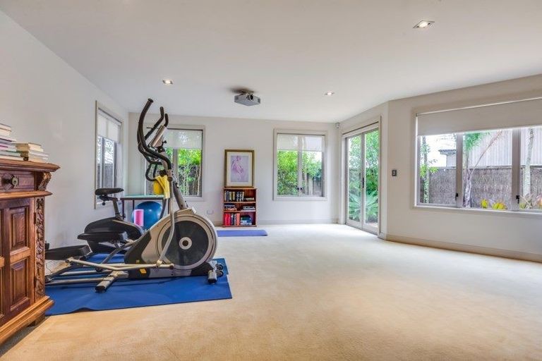 Photo of property in 202 Kohimarama Road, Kohimarama, Auckland, 1071