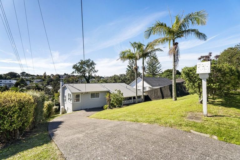 Photo of property in 1/16 Weldene Avenue, Glenfield, Auckland, 0629