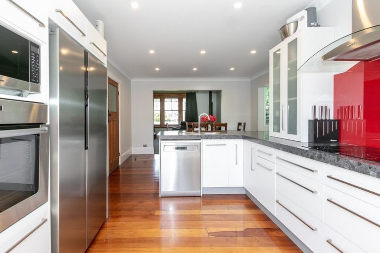 Photo of property in 1106 Caroline Road, Mayfair, Hastings, 4122