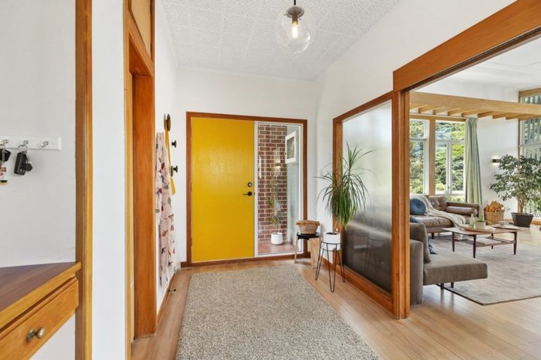 Photo of property in 62 Spencer Street, Crofton Downs, Wellington, 6035