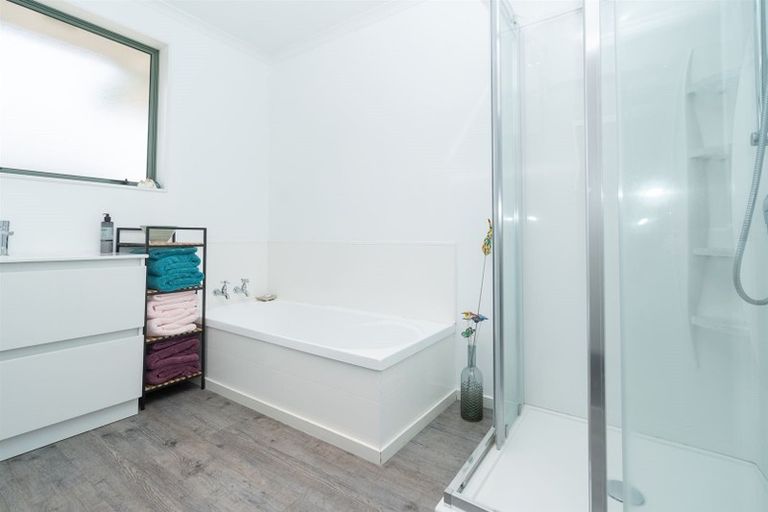 Photo of property in 15 Shannon Place, Nawton, Hamilton, 3200