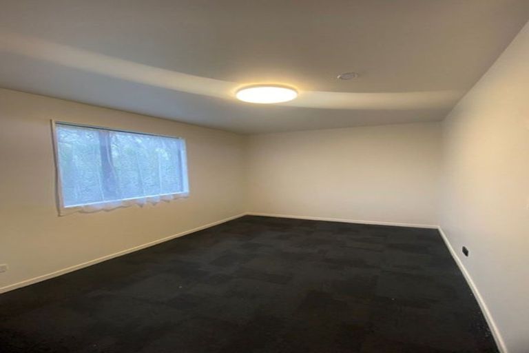Photo of property in 3/125 Carrington Road, Point Chevalier, Auckland, 1025