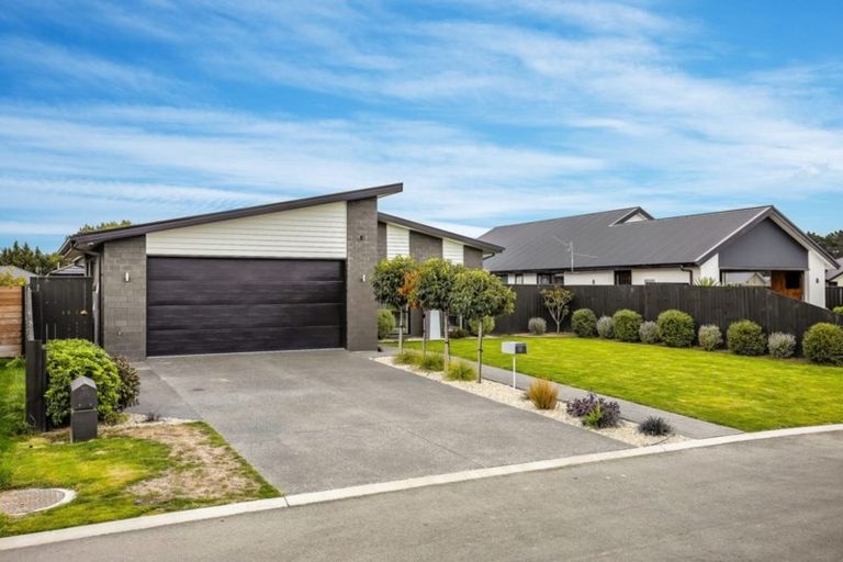 Photo of property in 17 Guyon Street, Marshland, Christchurch, 8083