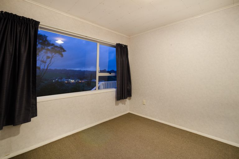 Photo of property in 4 Mcentee Road, Waitakere, Auckland, 0816