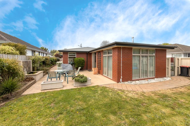 Photo of property in 18 Wayside Avenue, Burnside, Christchurch, 8053