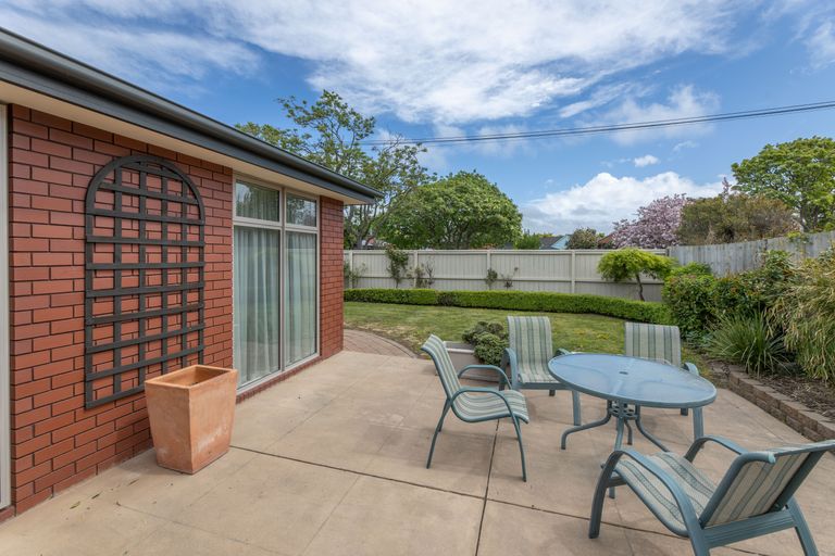 Photo of property in 18 Wayside Avenue, Burnside, Christchurch, 8053