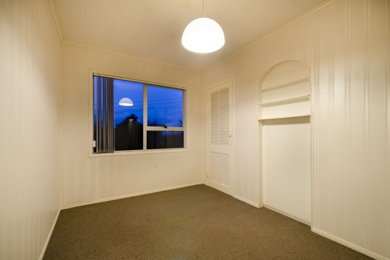 Photo of property in 4 Mcentee Road, Waitakere, Auckland, 0816