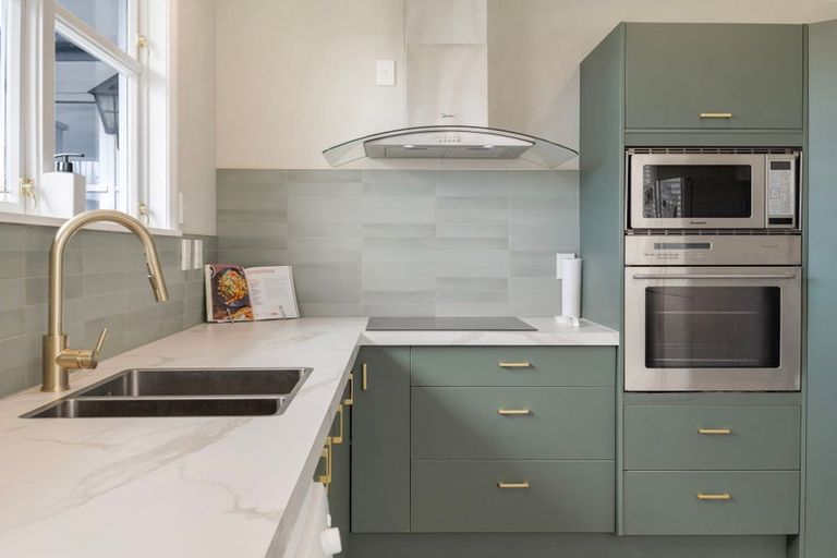 Photo of property in 5 Wigan Place, Hokowhitu, Palmerston North, 4410