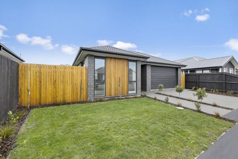Photo of property in 11 Pajet Street, Marshland, Christchurch, 8083
