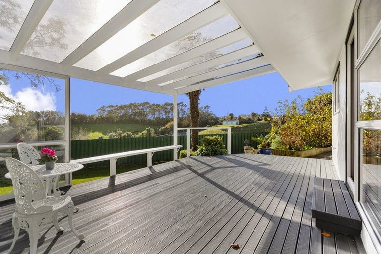 Photo of property in 24a Saint Ives Grove, Whalers Gate, New Plymouth, 4310